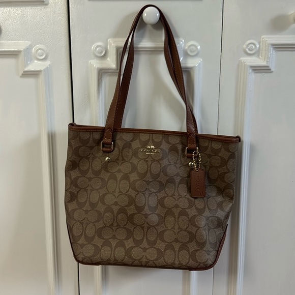 Coach Handbags - Outlet Coach medium logo tote